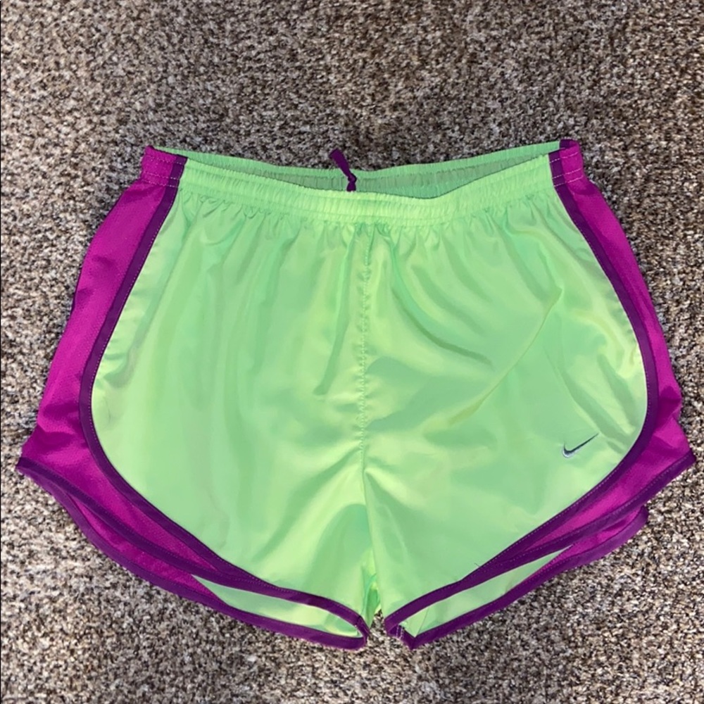 Nike Women’s Tempo Shorts